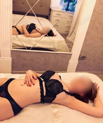 Живу в Москве и готова предложить тебе самые насыщенные эмоции и удовольствие. Мои услуги включают классический массаж, эскорт, стриптиз и многое другое. У меня шикарные фото, которые подчеркнут мою естественную красоту и сексуальность. Уверена, что наши встречи будут запоминающимися и приятными не только на фото 📸, но и в реальности. Обратись ко мне, и ты оценишь мою нежность и профессионализм. Мои клиенты оставляют самые положительные отзывы, и я гарантирую, что ты будешь в восторге от нашей встречи! 🌟 Аня